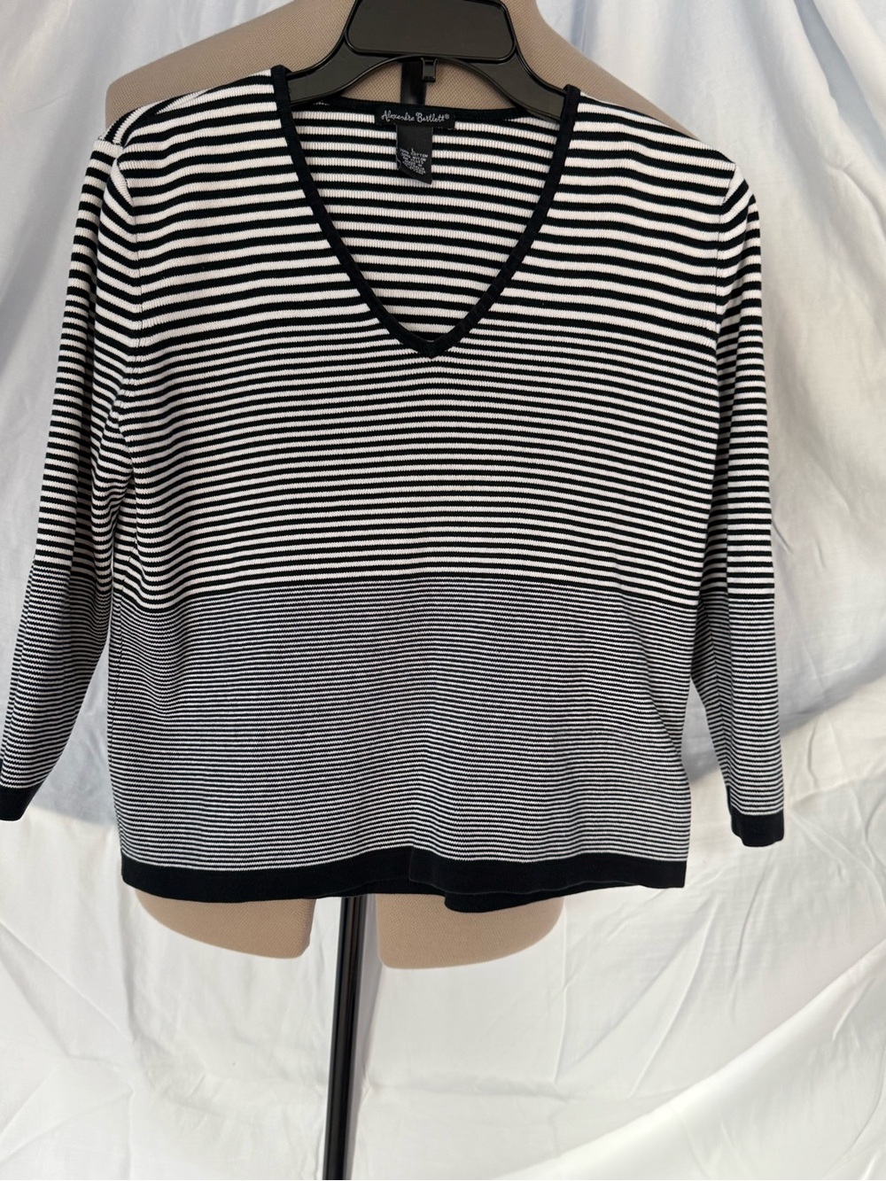 Alexandra Bartlett Black & White Striped V-Neck Knit Sweater L French Girl